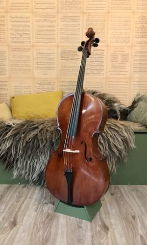 Duitse cello te koop rond 1960