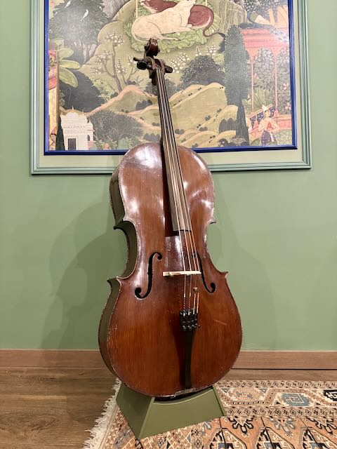Oude Duitse cello_Scarlett Arts Muziek