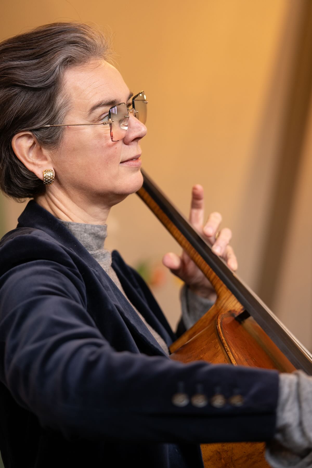 Ludwig cello, nieuwbouw. Kwaliteit uit China; meest gekozen cello. 7/8e en 4/4e maat. Alleen verkrijgbaar bij mij, Scarlett Arts.